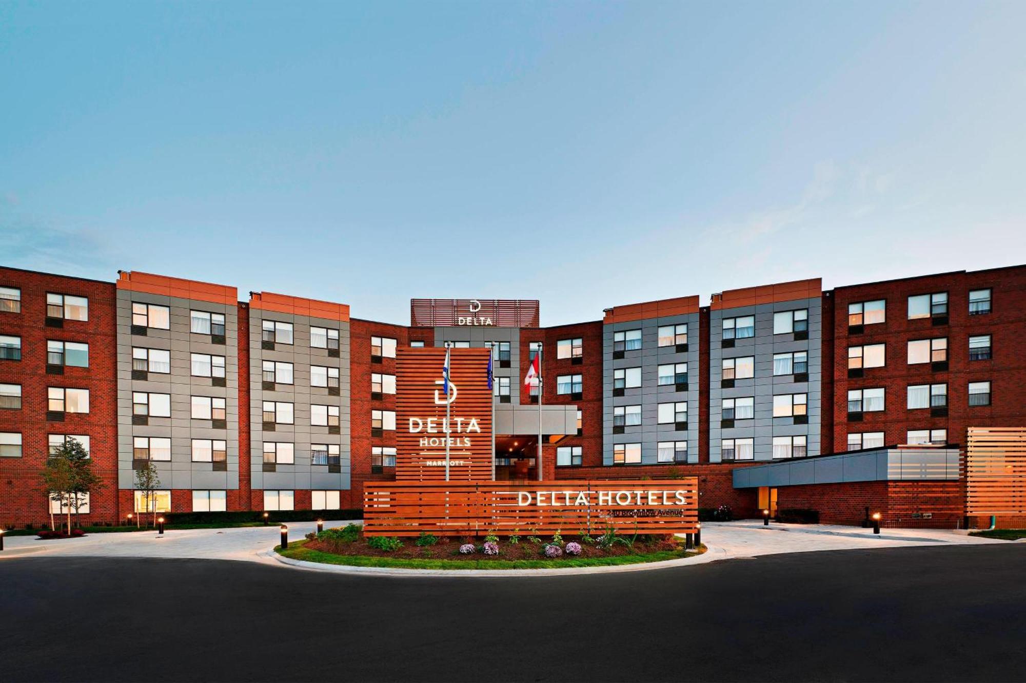 Delta Hotels By Marriott Dartmouth Kültér fotó